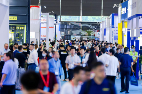 上海化工泵阀及管道展览会展会现场图片