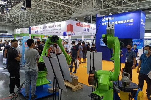 青岛工业博览会展会现场图片