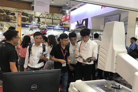 越南河内工业机械制造展览会展会现场图片