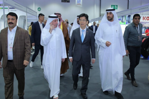 阿联酋沙迦中国轮胎汽配展展会现场图片
