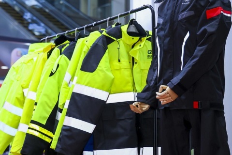 中国(重庆)职业服装供应链博览会展会现场图片