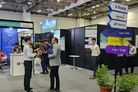 新加坡测绘展览会展会现场图片