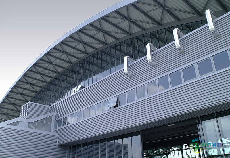 波代诺内古董展：七十余载多元会展